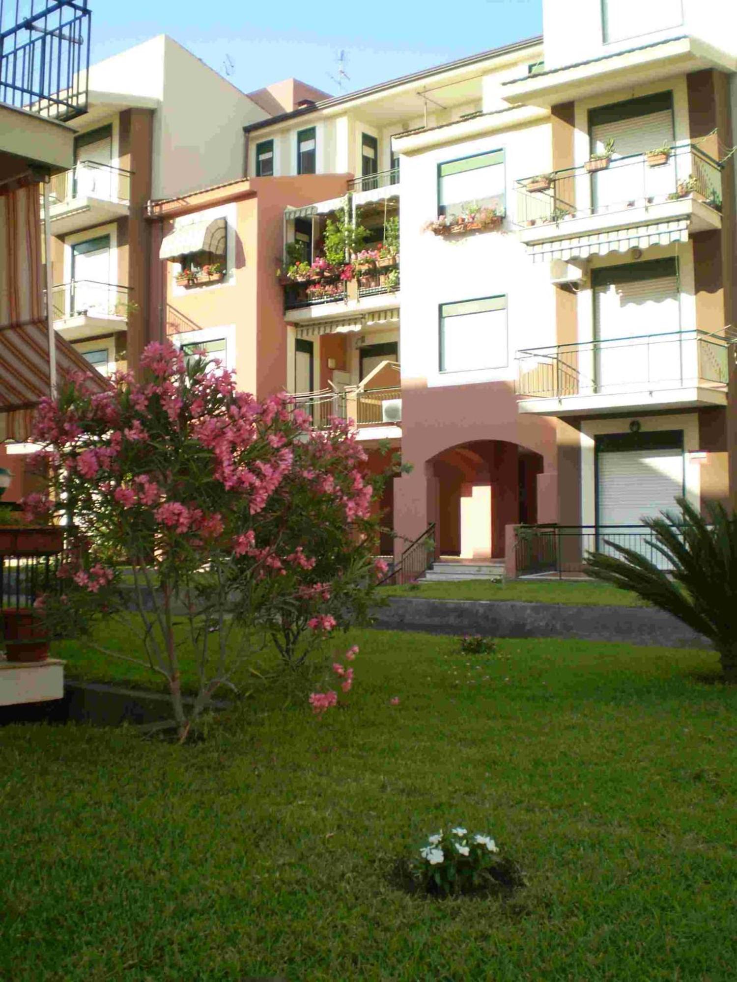 Suitehome Taormina Giardini-Naxos Zewnętrze zdjęcie